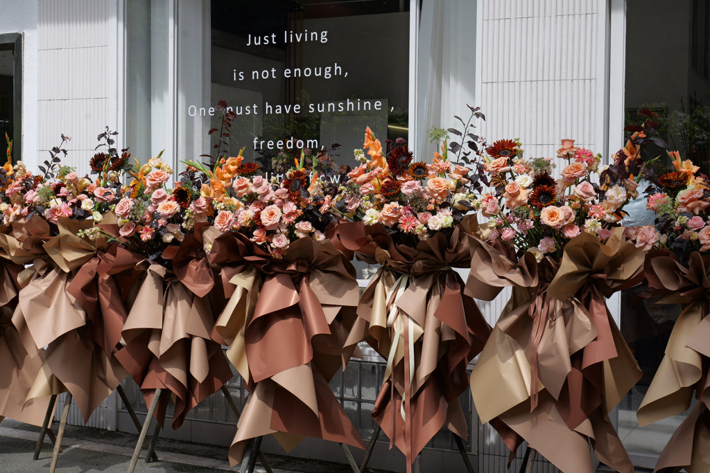 Florea Premium Opening Flower Stand