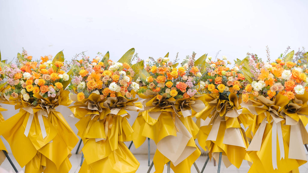Florea Premium Opening Flower Stand